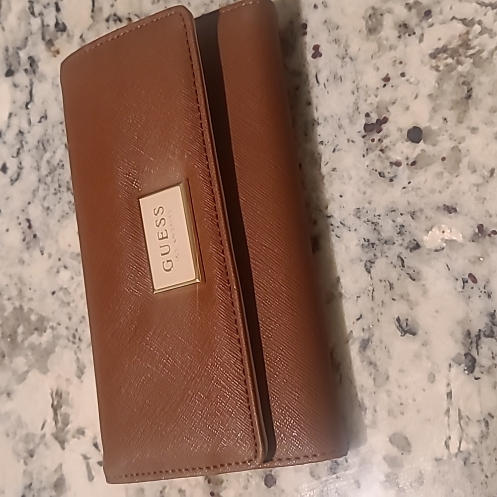 Guess Wallet